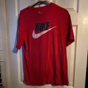 Nike Men's Red Short Sleeve Tee